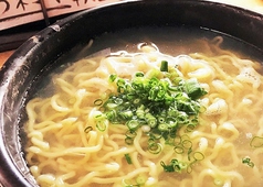 〆の貝出汁ラーメン（ガンガン焼きORはまぐり鍋注文の場合のみ）