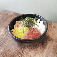 海鮮ねばねばばくだん丼