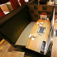 雰囲気自慢のカップルシートも完備しております。