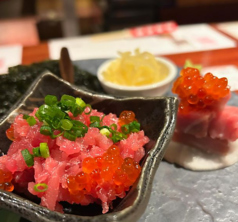 豊洲直送大トロ添えトロタク巻き