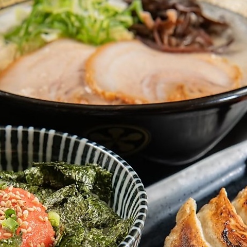 博多豚骨ラーメンや博多を代表する郷土料理、九州の焼酎が豊富◎せんべろも楽しめる！