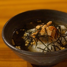 自慢の出汁茶漬け　（梅・鮭）