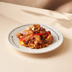 《炒め物》　鶏肉の甘辛炒め