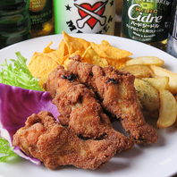 ボリューム満点の肉料理はお酒との相性も抜群◎