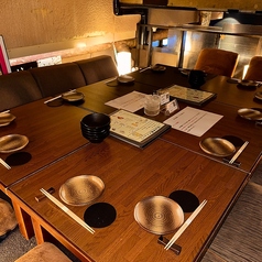 2階ロフト半個室席。4名×3席/2名×1席