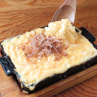 熱々ふわふわ！丁寧に焼き上げる至福の鉄板たまご焼き！