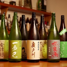 こだわりの地酒を美味しい料理と共に