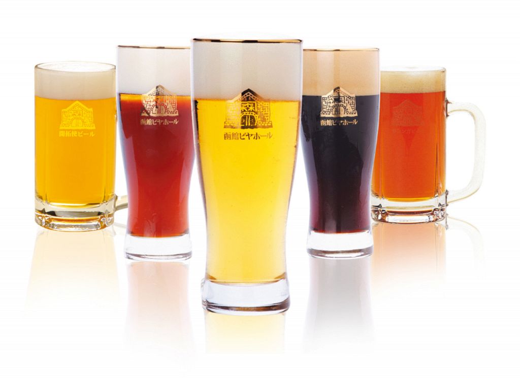 ビヤホールならではの厳選ビール。たまには生以外のビールもいかが？