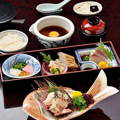 愛媛宇和島名物の鯛めしや郷土料理を堪能◎伝統の味とおもてなしで至福のひとときを。