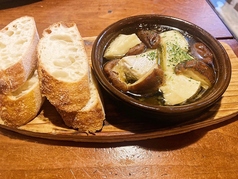 カマンベールと肉厚月夜野しいたけのアヒージョ