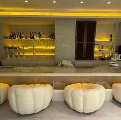 3席のカウンターは少人数やお一人様に最適な空間です♪洗練された雰囲気の中で、大切な人との特別なひとときをお楽しみください☆