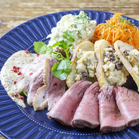 サイドメニューも肉メニューが充実