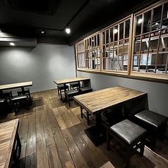 当店では貸切でのご宴会も承っております。会社の大規模なご宴会や地域の集まり、懐かしい友人が集う同窓会など、大人数での利用にぴったり◎他のお客様を気にせず、大いに盛り上がることができます。人数やご予算などお気軽にご相談ください。