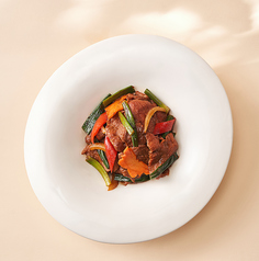 《炒め物》　牛肉の沙茶風味炒め