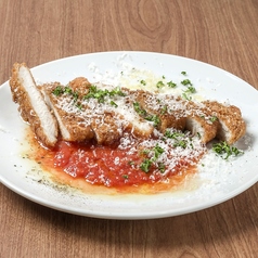 チキンカツレツトマトソース すりたてパルミジャーノがけ R