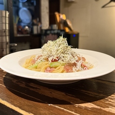 しらすと生ハムのオイルパスタ