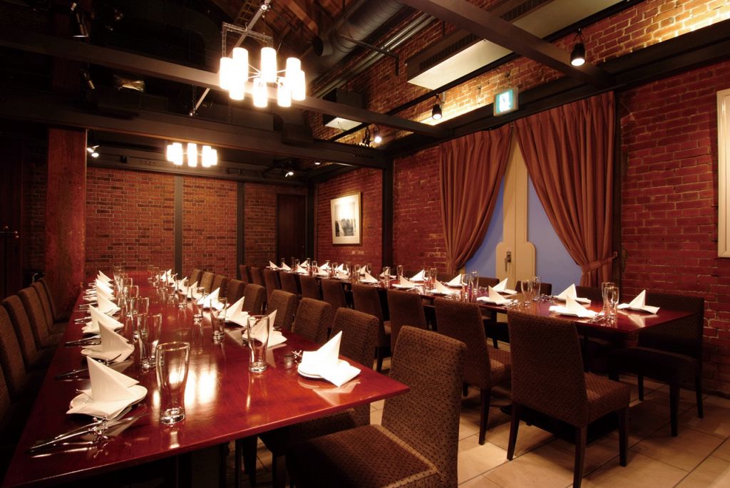 4名～70名まで対応可能な個室。ウェディングプランもございます☆　お問い合わせ下さい。