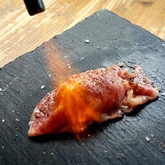 炙りコウネ肉寿司