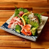 《鮮度バツグン》とれたて県内旬魚!その日の仕入れによって異なるので毎日異なる新鮮なお刺身が楽しめます。