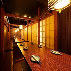 各種宴会に最適な貸切利用が可能です。最大80名様まで貸切OK◎周りを気にせず盛り上がれる空間で、会社宴会・歓送迎会・打ち上げなど大人数のお集まりにぴったり。ご予算や人数に合わせてご案内いたしますので、お気軽にお問い合わせください。