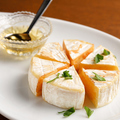 料理メニュー写真 焼きカマンベールチーズ