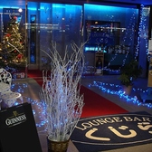 当店では喫煙が可能となっております。喫煙を楽しむお客様に配慮した快適な環境で、リラックスしながらお好きな料理やドリンクなどをお楽しみいただけます。周囲の方に配慮しつつ、心地よい空間を提供していますので、気兼ねなくご利用いただけます。ぜひ、リラックスしたひとときをお過ごしください。