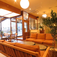 バリアフリー対応＆全面禁煙◎ゆったりくつろぎの店内♪