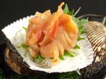 『赤貝刺身』680円　鮮度が命の貝類も充実しています。