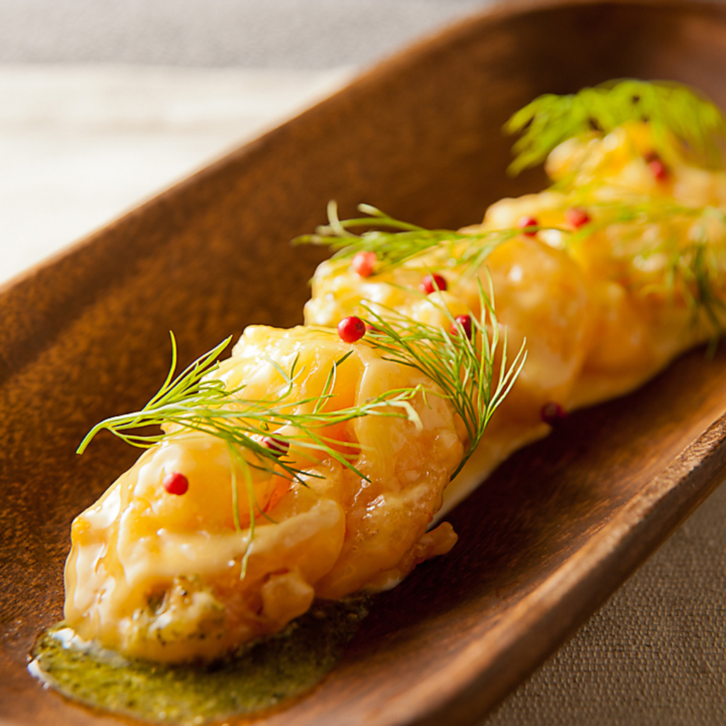 海老マヨ　濃厚うにソース。。。海老やサーモンを使った料理が豊富！！