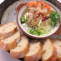 海のブルゴーニュ　バケット添え