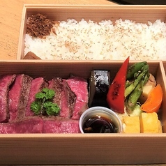 当店では通常営業に加え、テイクアウトの販売を開始いたしました。