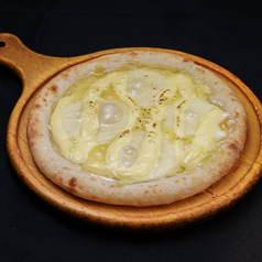 4種のチーズピザ