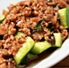 黄瓜のたたきピリ辛 肉味噌かけ