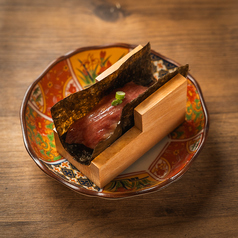 和牛炙りスシ