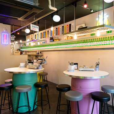 サムギョプサルと韓国屋台料理ソンガンポチャの雰囲気1