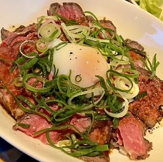 温玉ローストビーフ丼