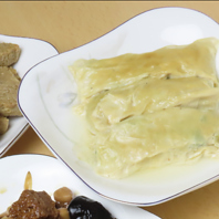 春巻きサイズの「湯葉の肉巻き」
