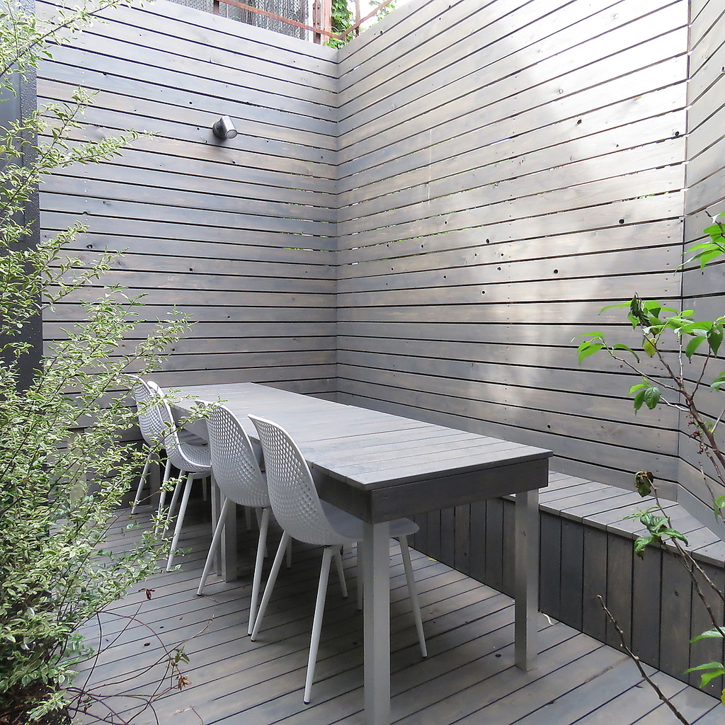 開放感あふれる雰囲気でお食事をお楽しみいただけるテラス席もご用意ございます！