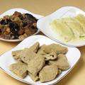 料理メニュー写真&nbsp;素鶏 (スーチー：圧縮豆腐の甘辛煮)