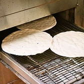 【STEP２】伸ばした生地をオーブンにIN！！！オーブンの中でじっくり焼き上げます。