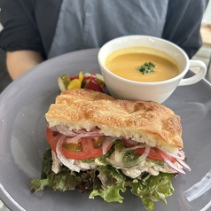 ジェノベーゼチキンサンド