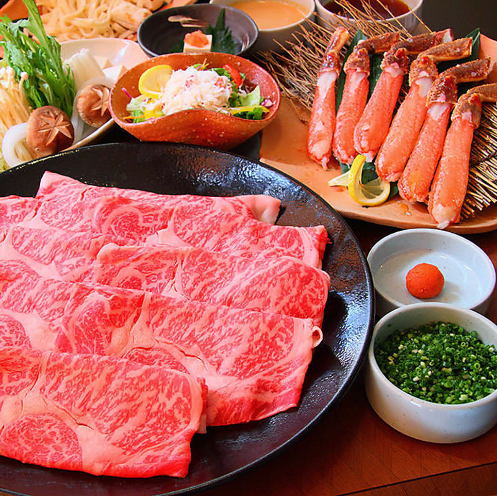 黒毛和牛と蟹しゃぶの合い盛はお客様リピート率No.1です。