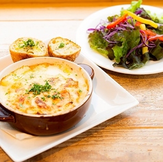 エビとほうれん草のあつあつグラタン