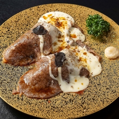 【星夜の宴 三大名物】A4黒毛和牛のリブロース肉寿司