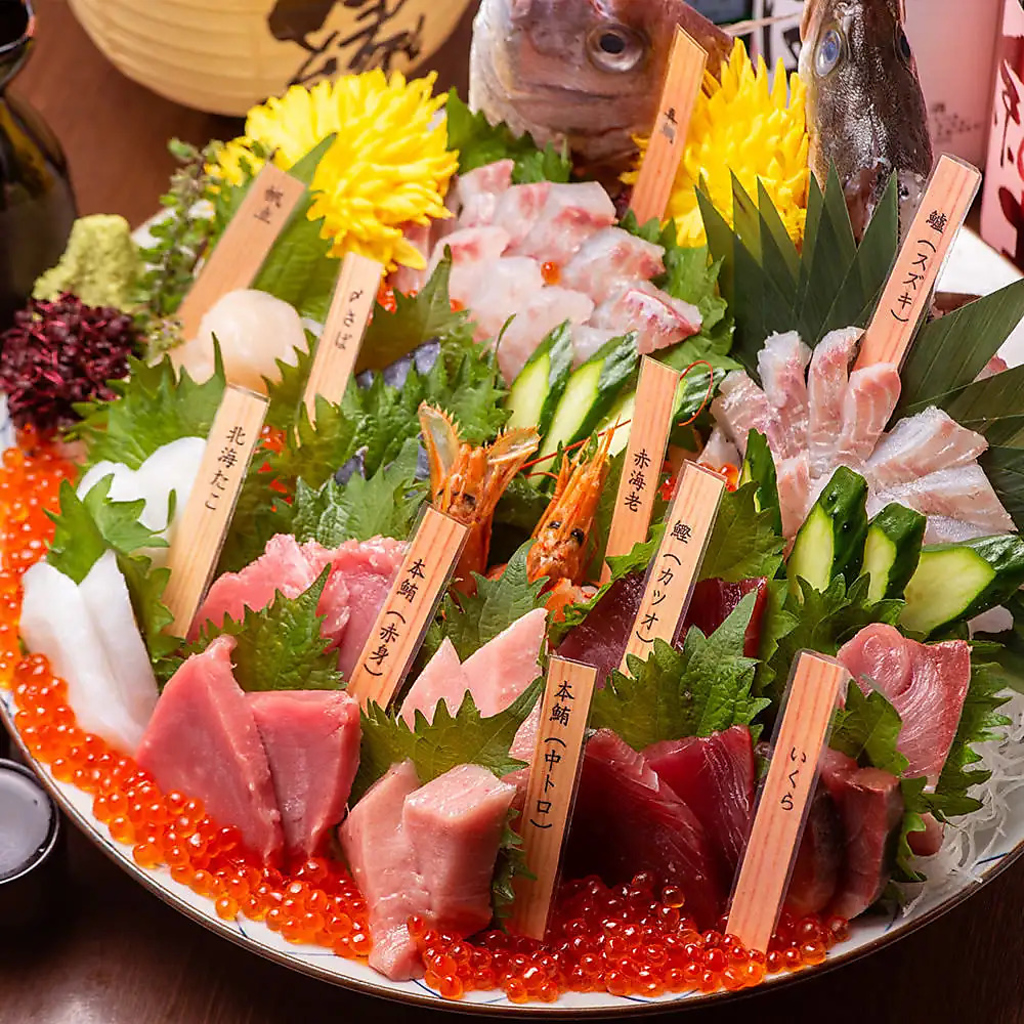 北海道直送の新鮮なお刺身は当店でも自信を持って提供しております！