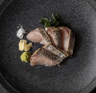 岡山の県魚を是非！【鰆の炙り刺し　瞬間スモーク】