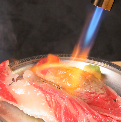 話題の肉寿司も食べられます！うまい肉寿司はギャルソンで◎