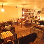トレジャーリバーブックカフェ TREASURE RIVER book cafeの雰囲気2