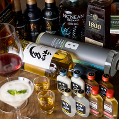 ディナーはBAR営業！豊富なドリンクメニュー