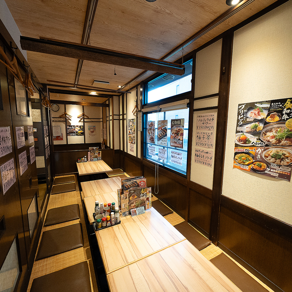 各種ご宴会にピッタリな大部屋のご用意あり！堀ごたつなので足を伸ばして、ゆったりと座れます！